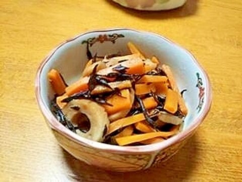 竹輪入り　ひじき煮　（ひじき・にんじん・竹輪）